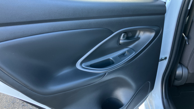 Toyota Yaris 1.5 Hybrid Design 5dr CVT Hybrid Hatchback